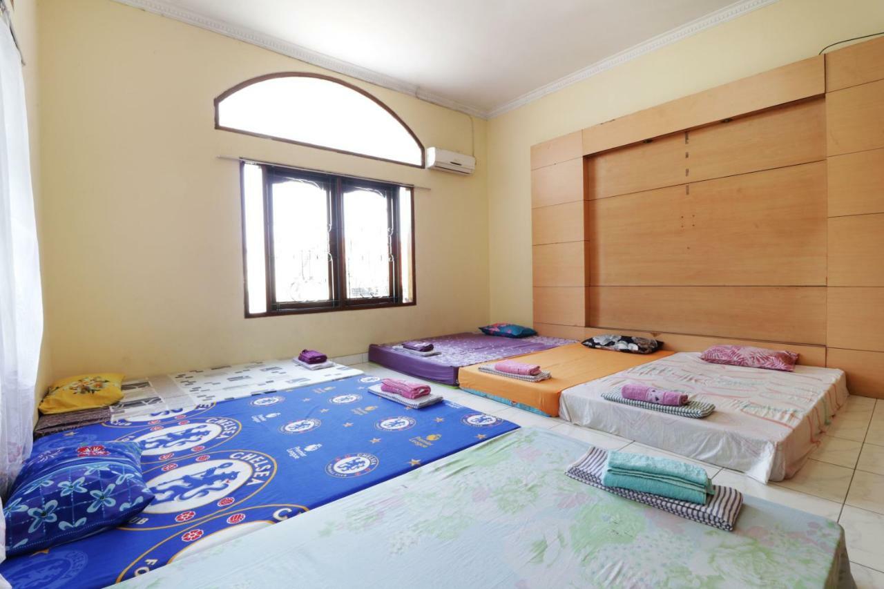 Backpack Syariah Cempaka Putih Barat Hostel Джакарта Екстериор снимка
