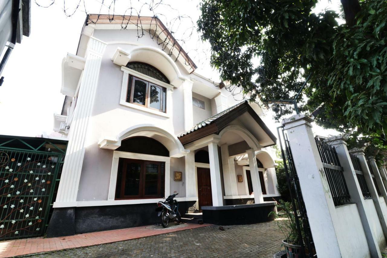 Backpack Syariah Cempaka Putih Barat Hostel Джакарта Екстериор снимка