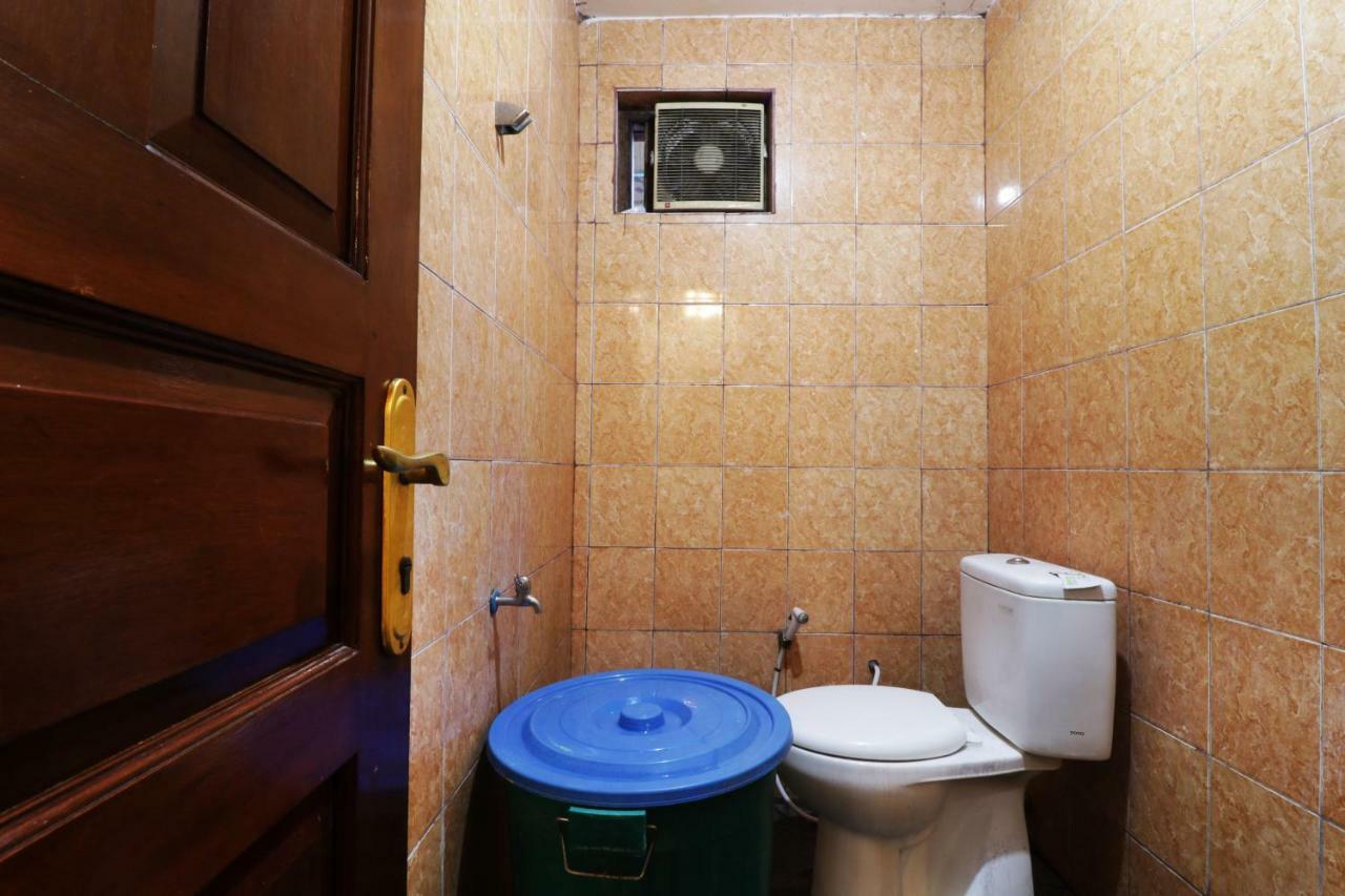 Backpack Syariah Cempaka Putih Barat Hostel Джакарта Екстериор снимка